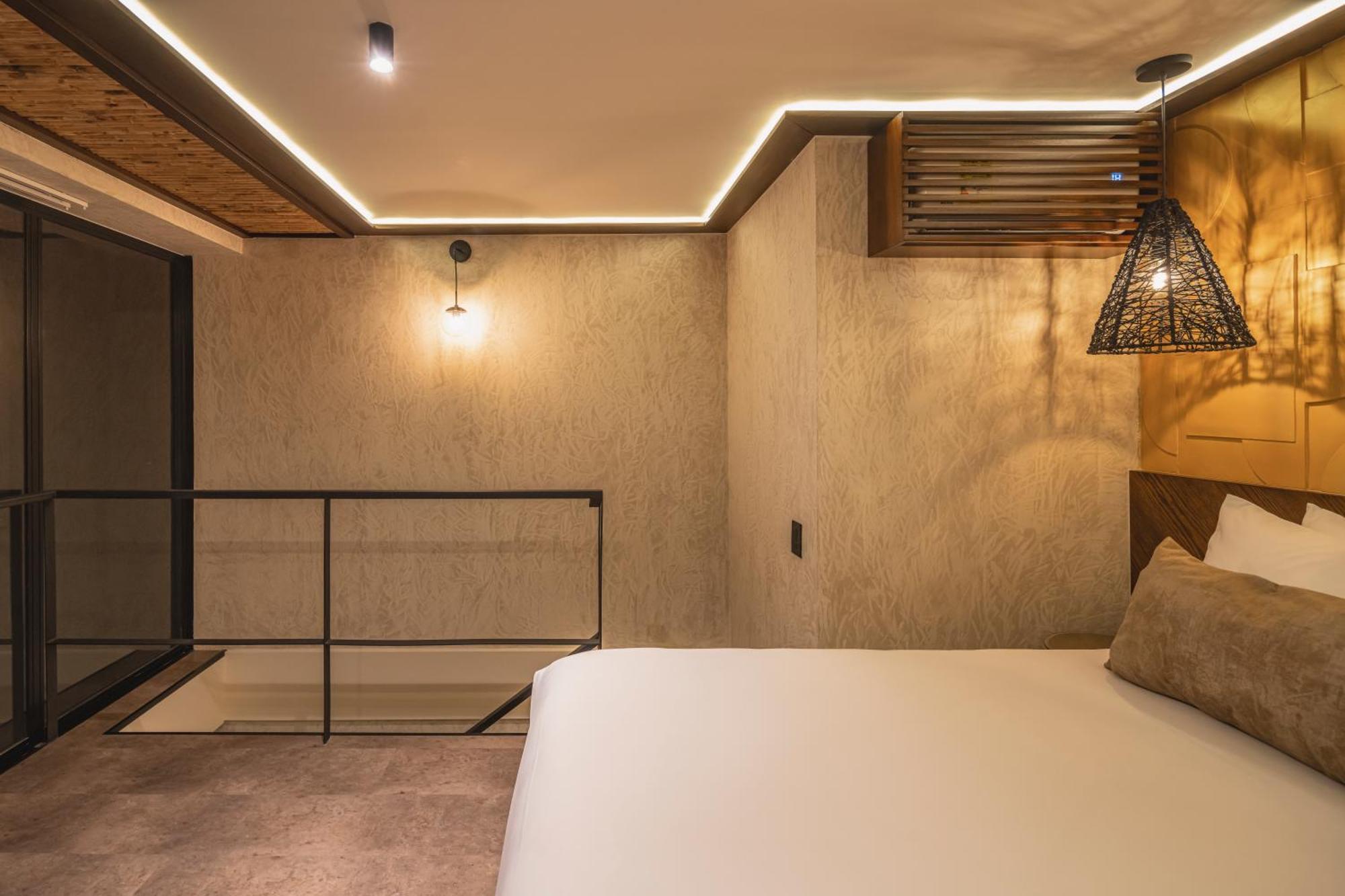 Golden Valley Hotel Медельин Экстерьер фото