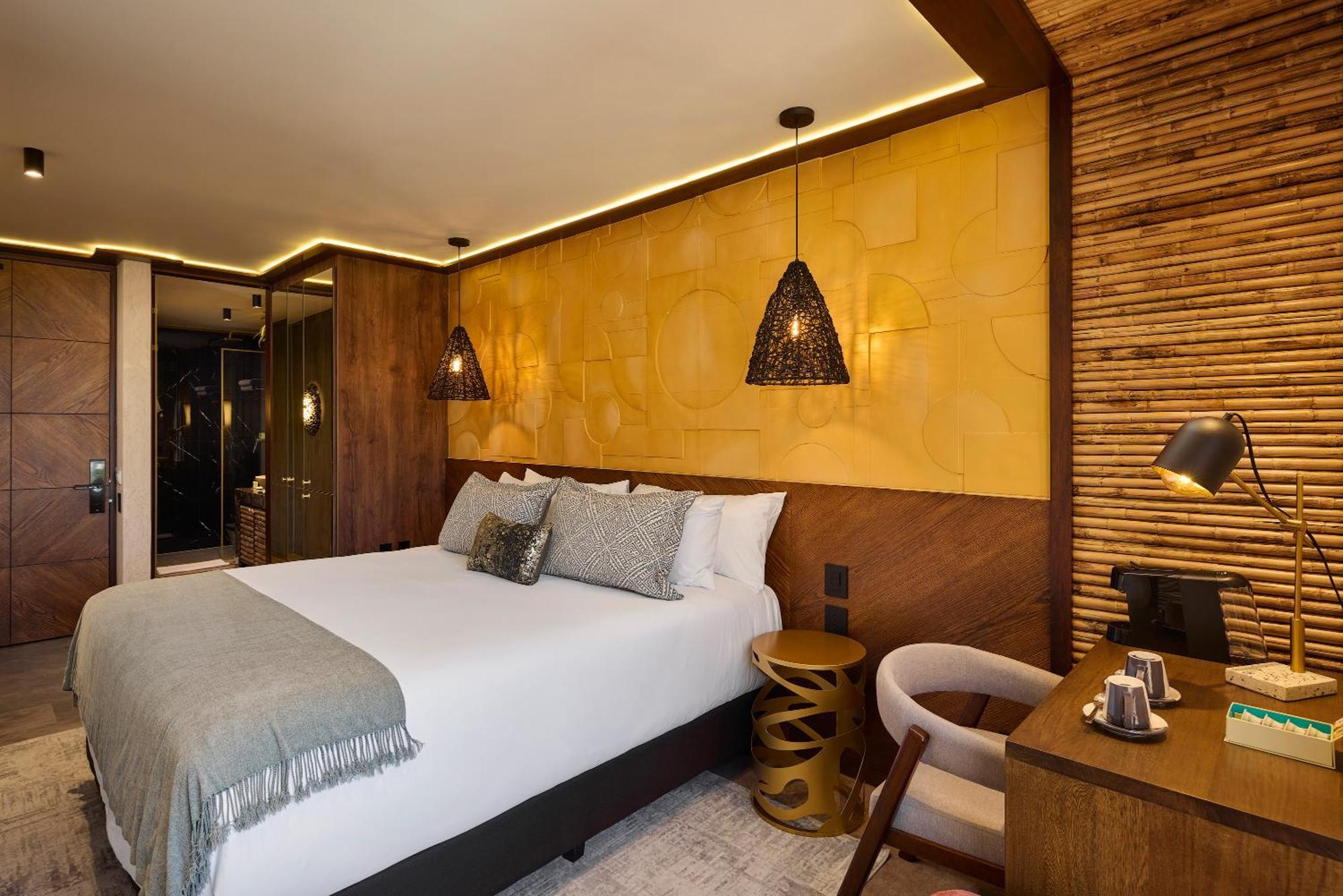 Golden Valley Hotel Медельин Экстерьер фото